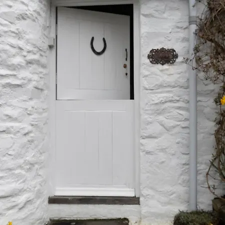 Secluded Holiday Home In Ceredigion With Garden Pennant  Exterior photo