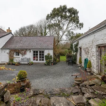 Secluded Holiday Home In Ceredigion With Garden Pennant  Exterior photo