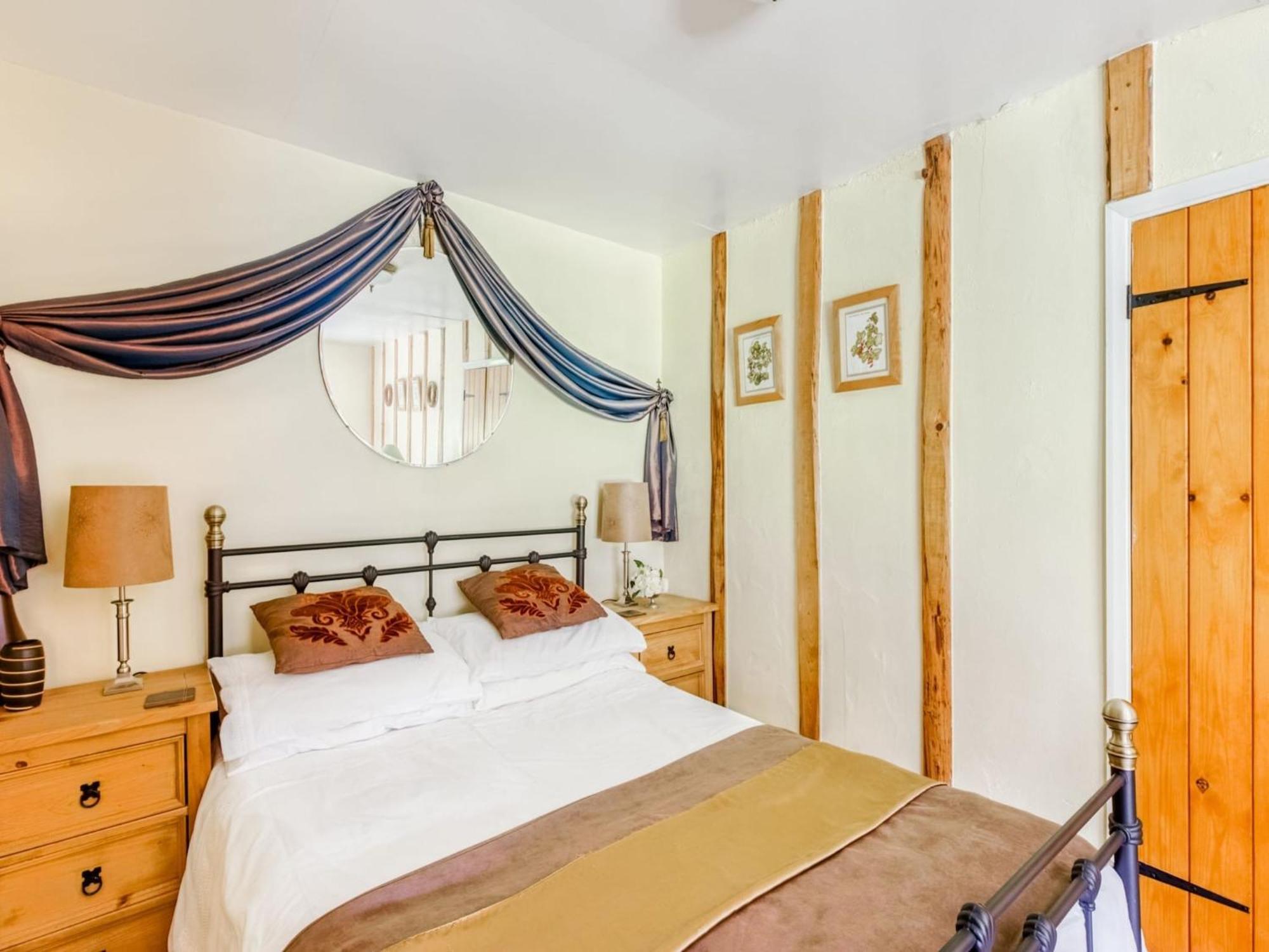 Secluded In Ceredigion With Garden Holiday home