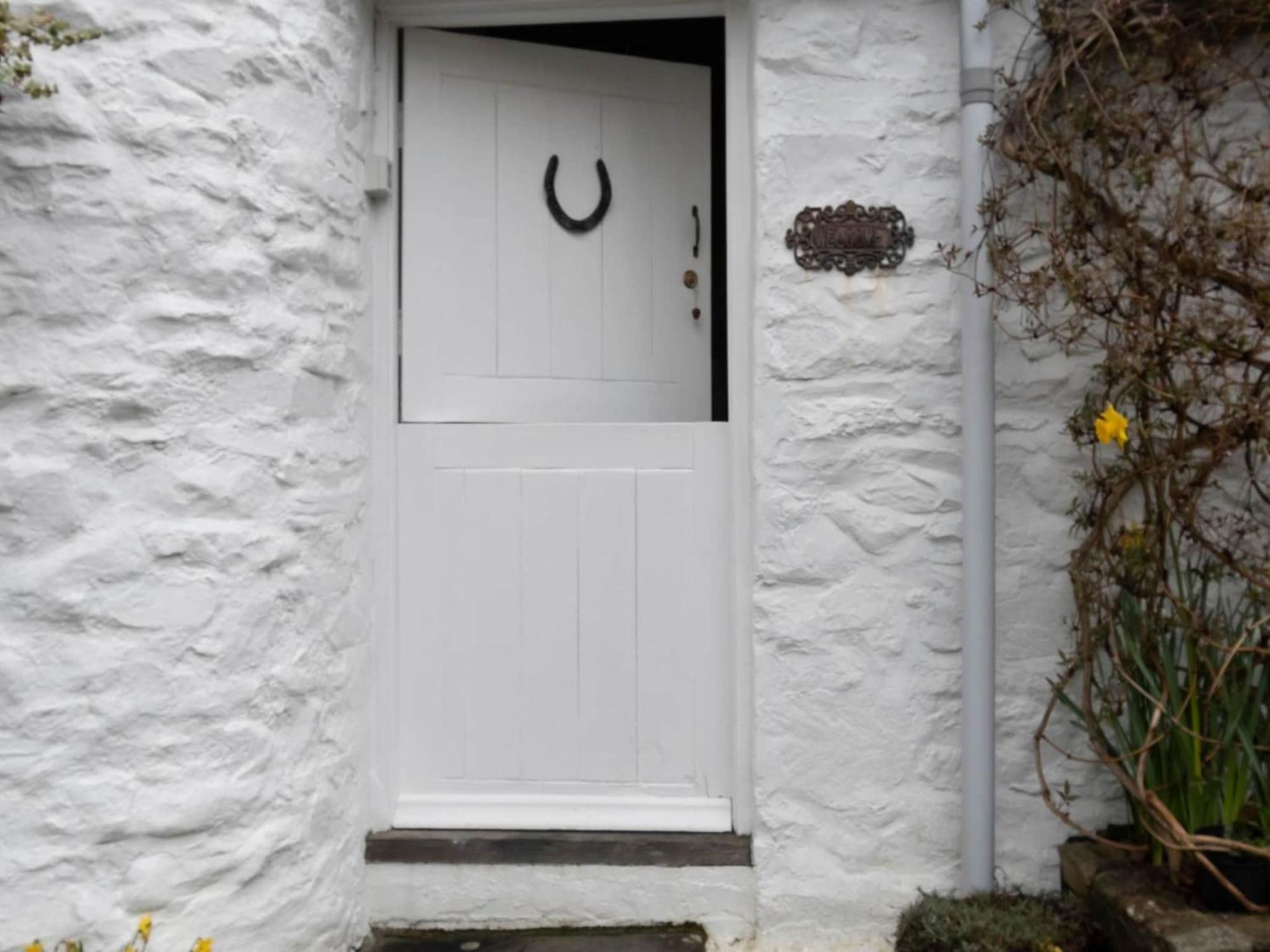 Secluded In Ceredigion With Garden *