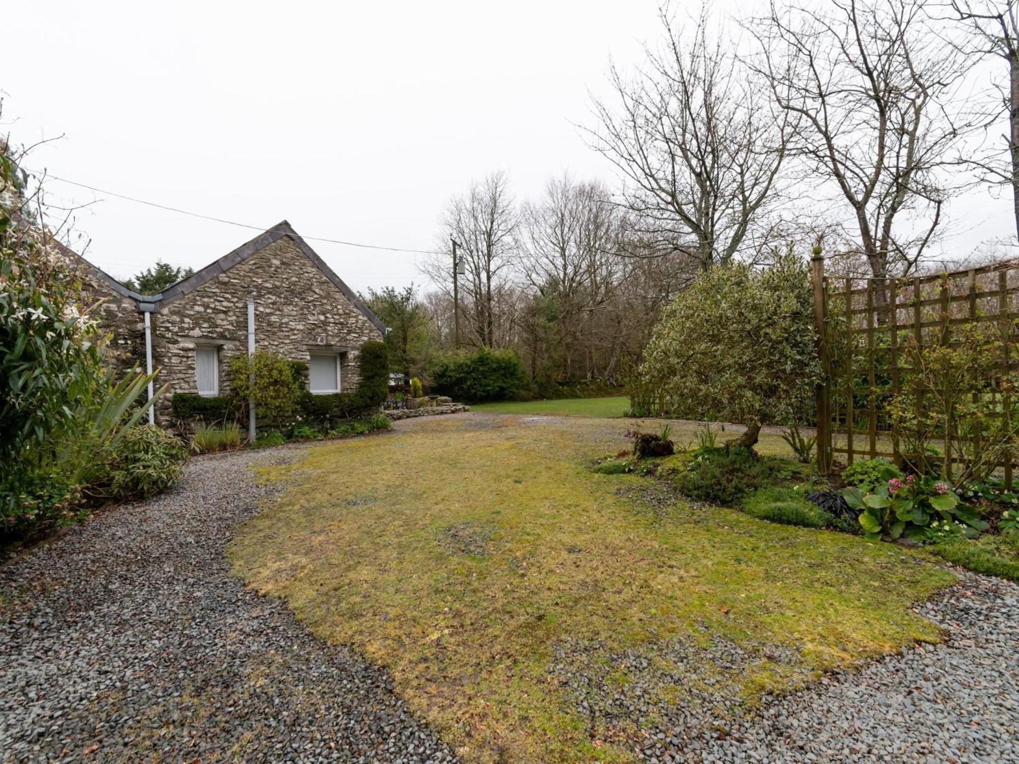 Secluded In Ceredigion With Garden Holiday home