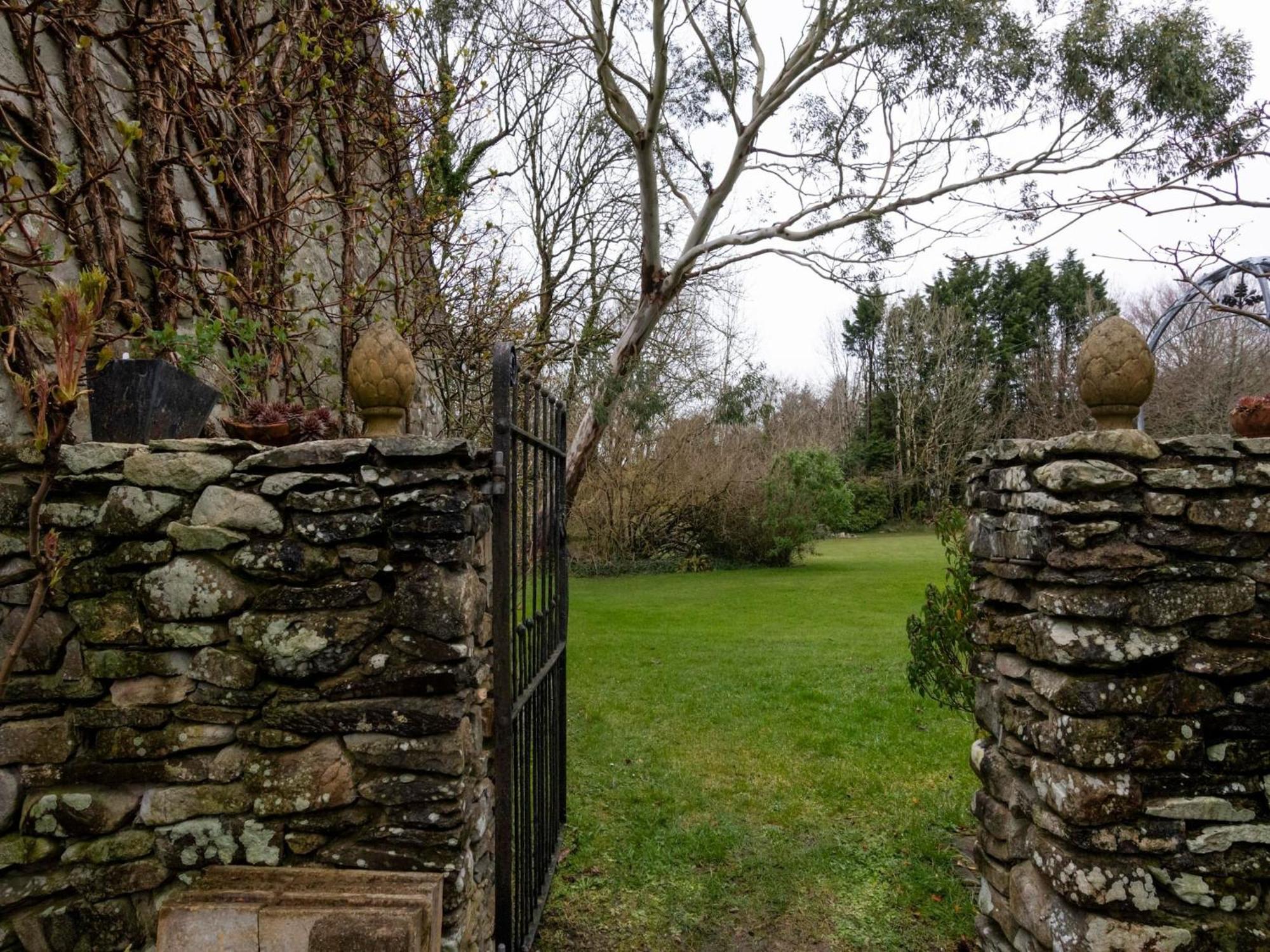 Holiday home Secluded In Ceredigion With Garden